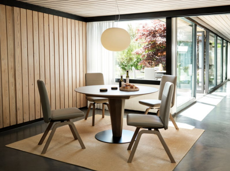 Table ronde scandinave